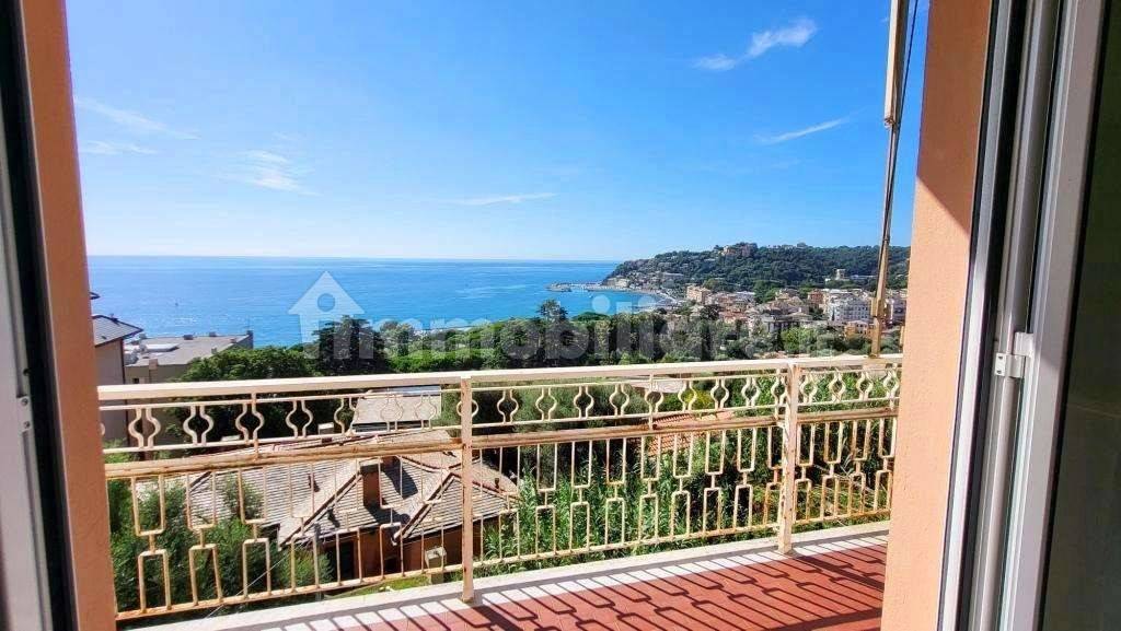 2 Schlafzimmer Wohnung in Arenzano, Italy, Nr. 374396