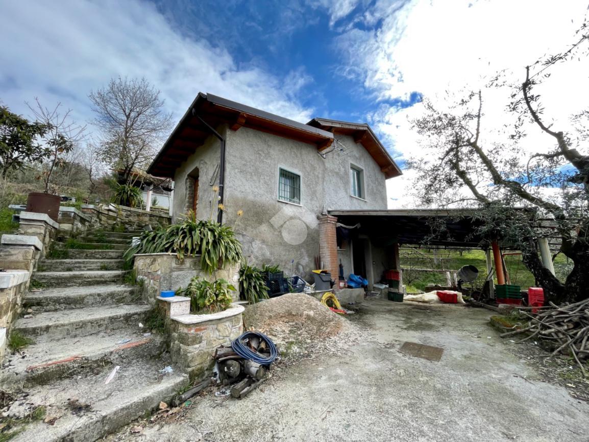 3 rooms House in Olevano Romano, Italy No. 135159