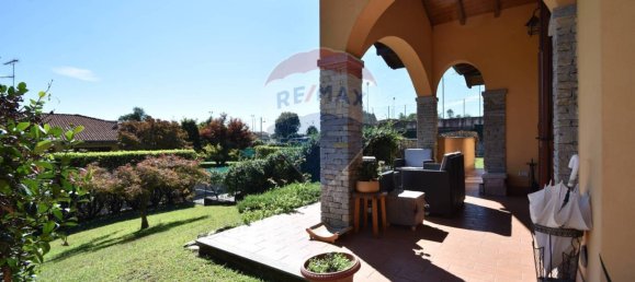 3 bedrooms Villa in Paruzzaro, Italy No. 334333 21