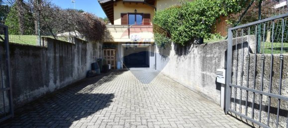 3 bedrooms Villa in Paruzzaro, Italy No. 334333 19