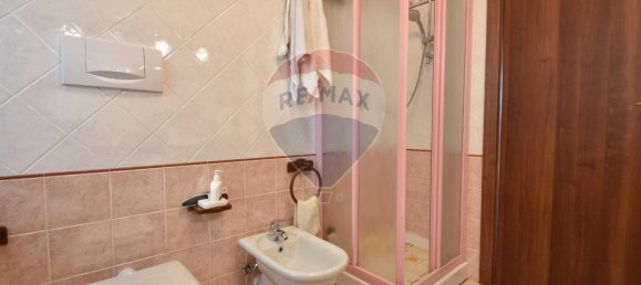 3 bedrooms Villa in Paruzzaro, Italy No. 334333 6