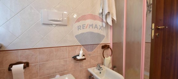 3 bedrooms Villa in Paruzzaro, Italy No. 334333 5