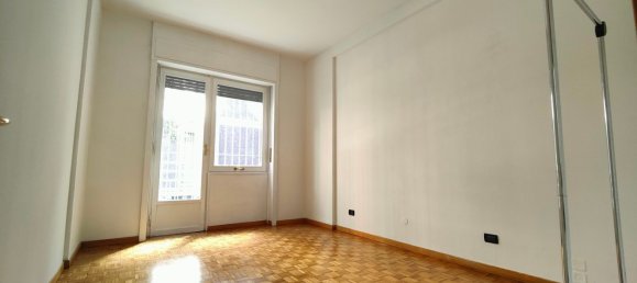 3 rooms Apartment in Milan, Italy No. 338145 12
