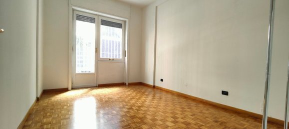 3 rooms Apartment in Milan, Italy No. 338145 9