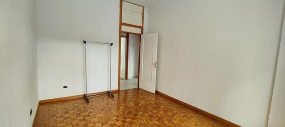 3 rooms Apartment in Milan, Italy No. 338145 10