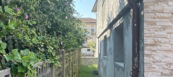 Villa de 4 dormitorios en Paullo, Italy No. 364196 17