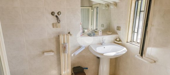 Apartamento de 2 dormitorios en Foggia, Italy No. 315731 6