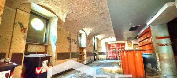 5 rooms Commercial property in Rome, Italy No. 229035 6