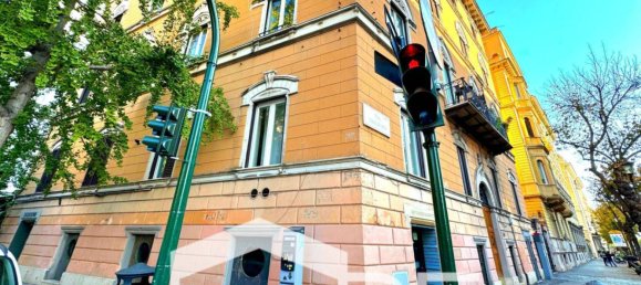 5 rooms Commercial property in Rome, Italy No. 229035 17