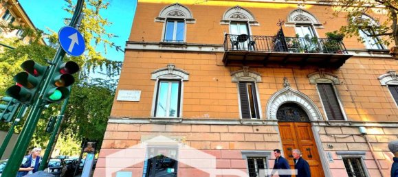 5 rooms Commercial property in Rome, Italy No. 229035 12