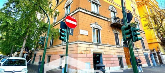 5 rooms Commercial property in Rome, Italy No. 229035 14