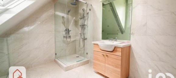 3 bedrooms House in Guiscard, France No. 71805 18