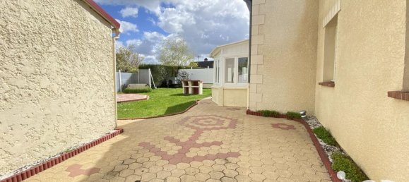 3 bedrooms House in Guiscard, France No. 71805 19