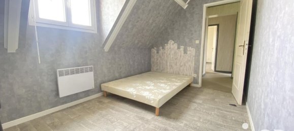 3 bedrooms House in Guiscard, France No. 71805 11