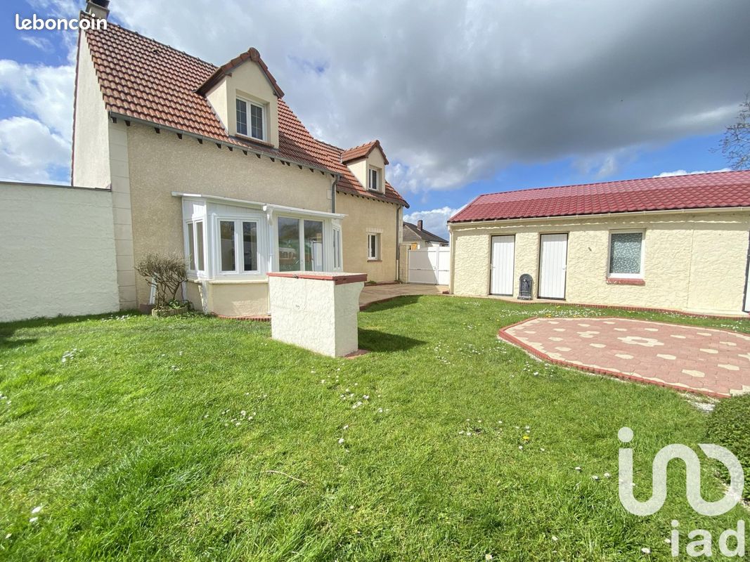 3 bedrooms House in Guiscard, France No. 71805