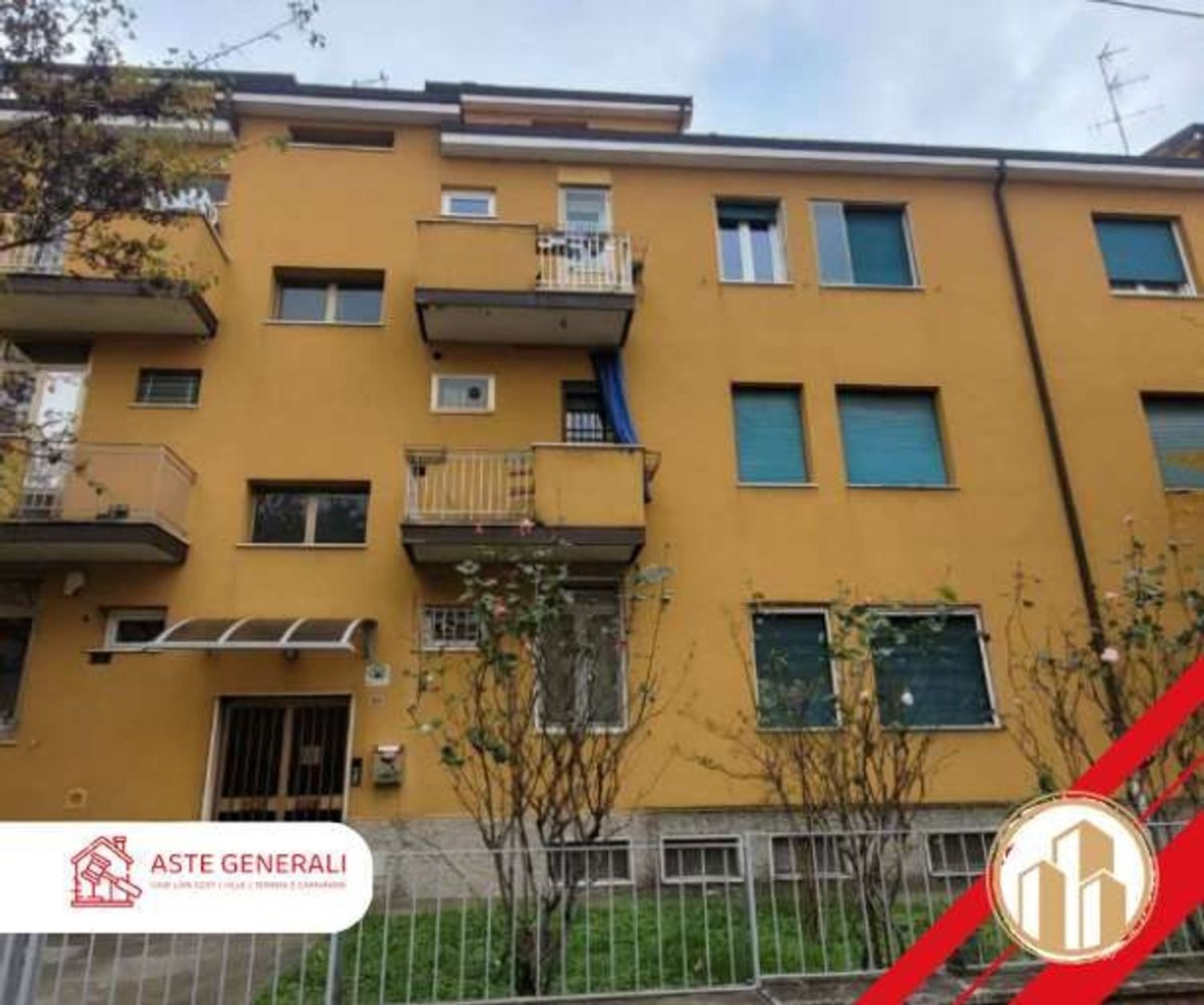 6 bedrooms Apartment in Bologna, Italy No. 341177