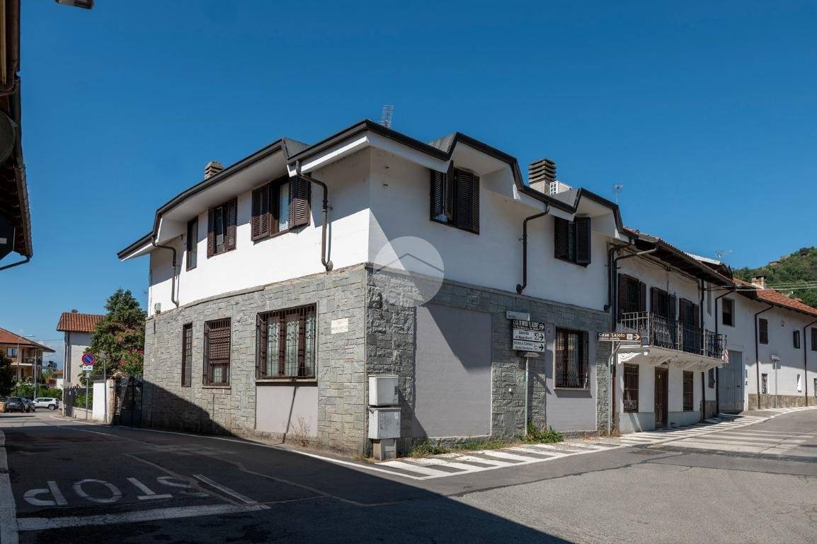 4 bedrooms House in Piossasco, Italy No. 275214