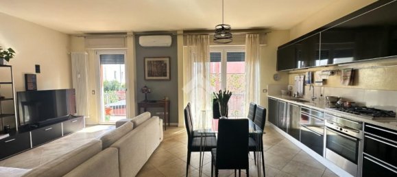 3 rooms Apartment in Desenzano del Garda, Italy No. 127483 7