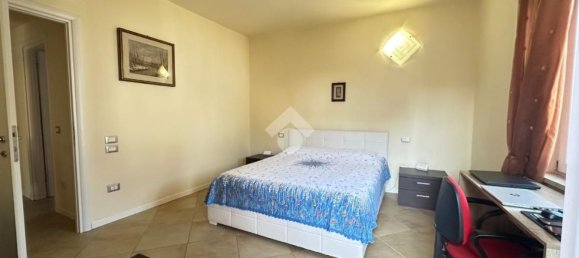 3 rooms Apartment in Desenzano del Garda, Italy No. 127483 17