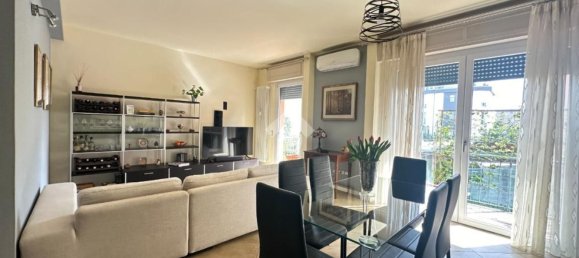 3 rooms Apartment in Desenzano del Garda, Italy No. 127483 2