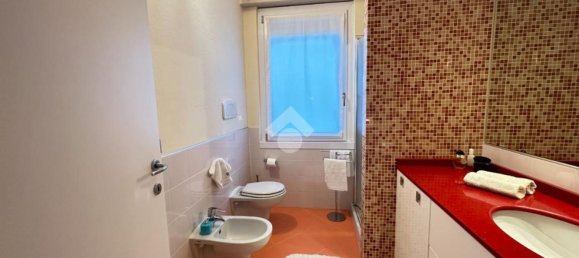 3 rooms Apartment in Desenzano del Garda, Italy No. 127483 13