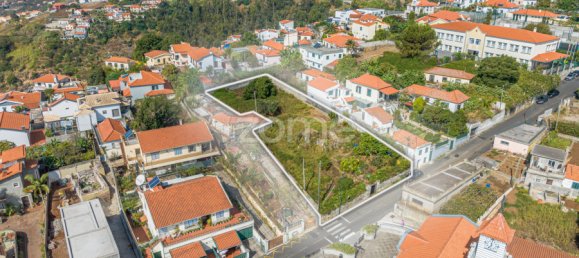 Land in Funchal, Portugal No. 87976 3