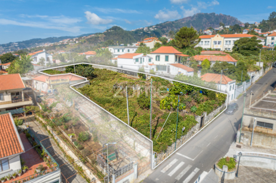  Land in Funchal, Portugal No. 87976