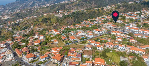  Land in Funchal, Portugal No. 87976 2