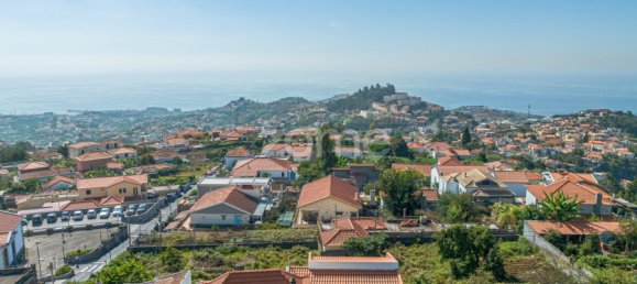  Land in Funchal, Portugal No. 87976 4