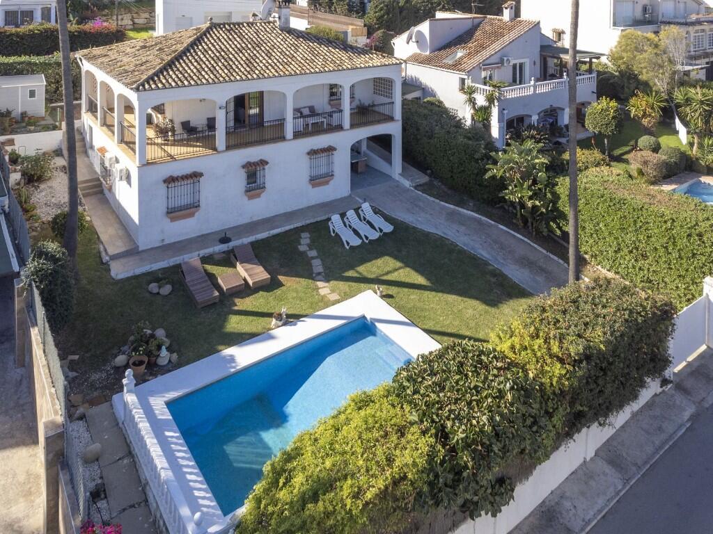 5 Schlafzimmer Villa in Estepona, Spain, Nr. 76997