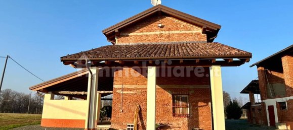 4 bedrooms House in Novi Ligure, Italy No. 43571 7