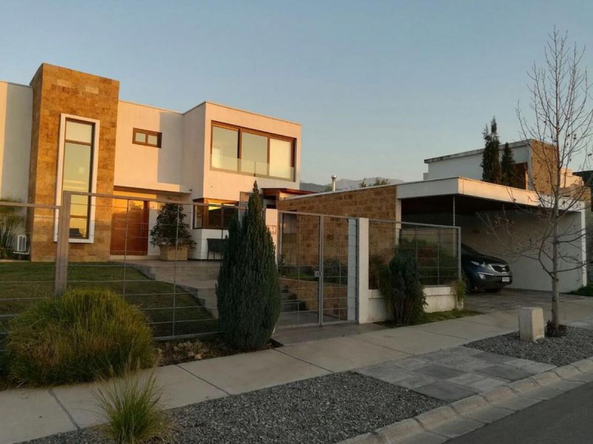 Casa de 4 dormitorios en Chacabuco, Chile No. 1528