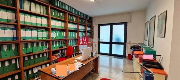 3غرفة مكتب في Florence, Italy رقم 272665 3