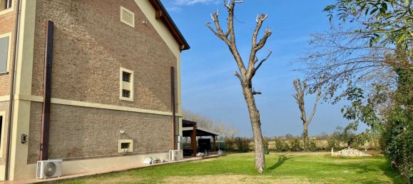 7غرفة منزل في San Martino in Rio, Italy رقم 131473 10