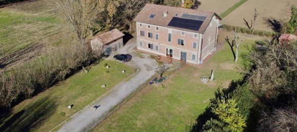 7غرفة منزل في San Martino in Rio, Italy رقم 131473 3