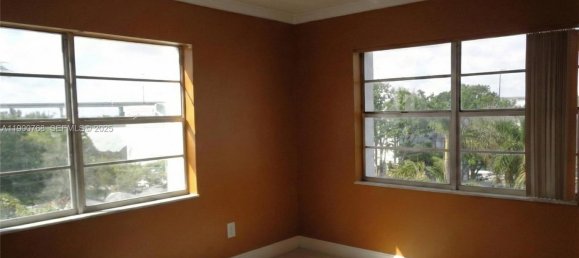 2 chambres propriété commerciale à vendre à Miami, Miami-Dade, Florida, USA № 615888 3