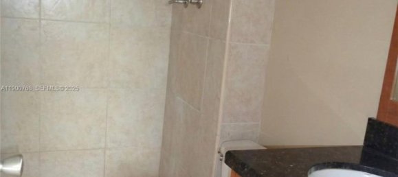 2 chambres propriété commerciale à vendre à Miami, Miami-Dade, Florida, USA № 615888 2