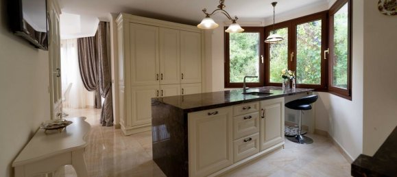 5 bedrooms Villa in Marbella, Spain No. 112548 15