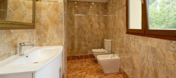 5 bedrooms Villa in Marbella, Spain No. 112548 24