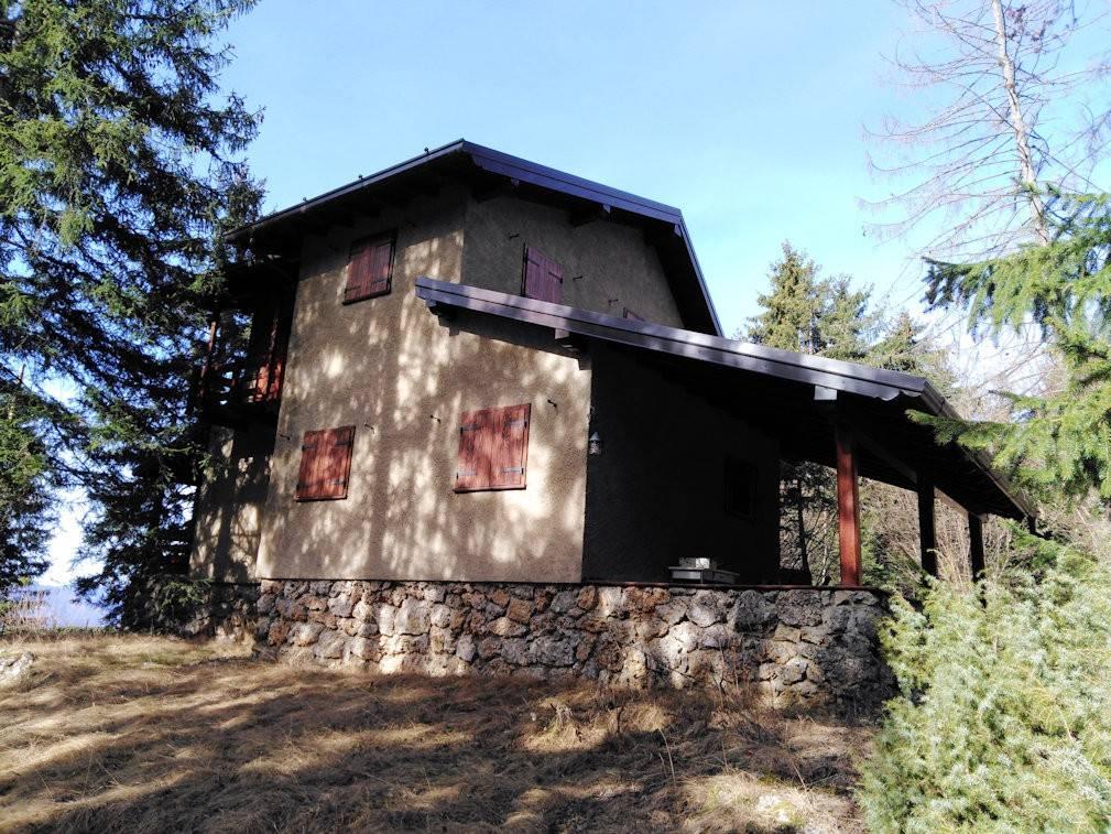 7 rooms Villa in Castione della Presolana, Italy No. 132264