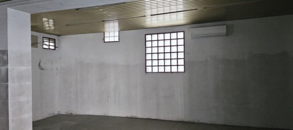 مرآب في Padua, Italy 550متر مربع رقم 326597 9