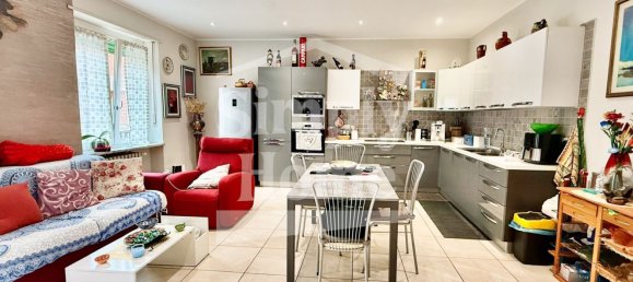 3 rooms Apartment in Turin, Italy No. 276277 6