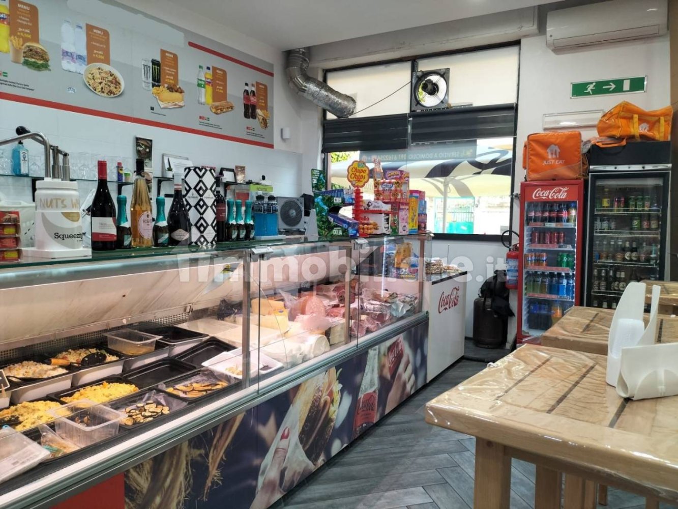 Коммерческая недвижимость с 2 комнатами в Палермо, Италия № 322814