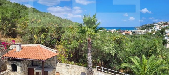 4 bedrooms Villa in Crete, Greece No. 381 2