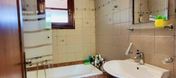 4 bedrooms Villa in Crete, Greece No. 381 16