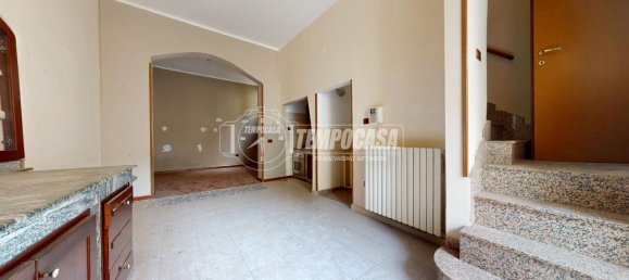 3 rooms House in Acquaviva delle Fonti, Italy No. 153181 5