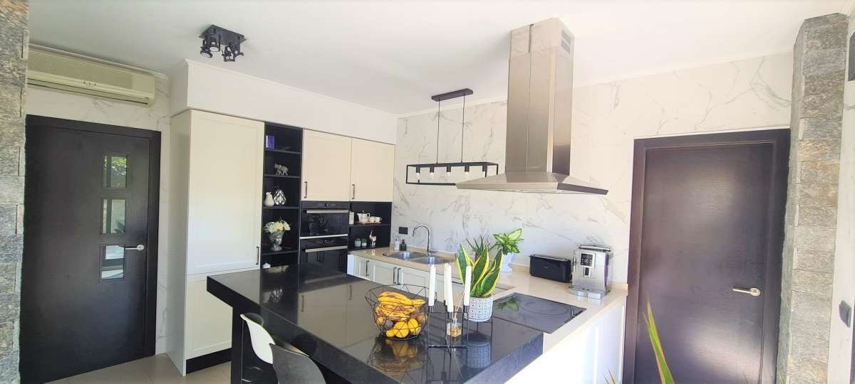 5 bedrooms House in Calpe, Spain No. 283549