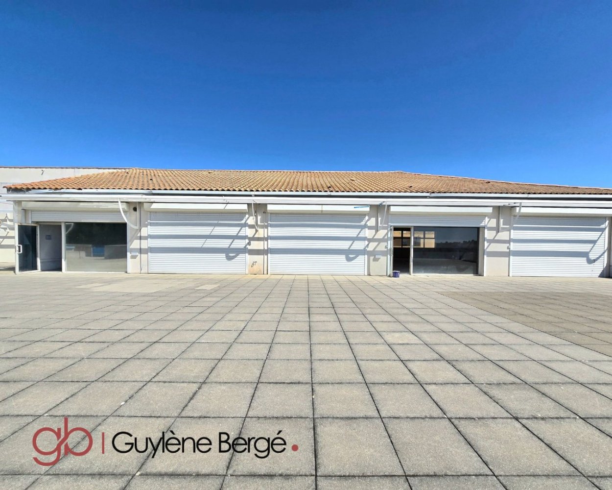 Gewerbliche Immobilie in Grabels, France 234m², Nr. 297594