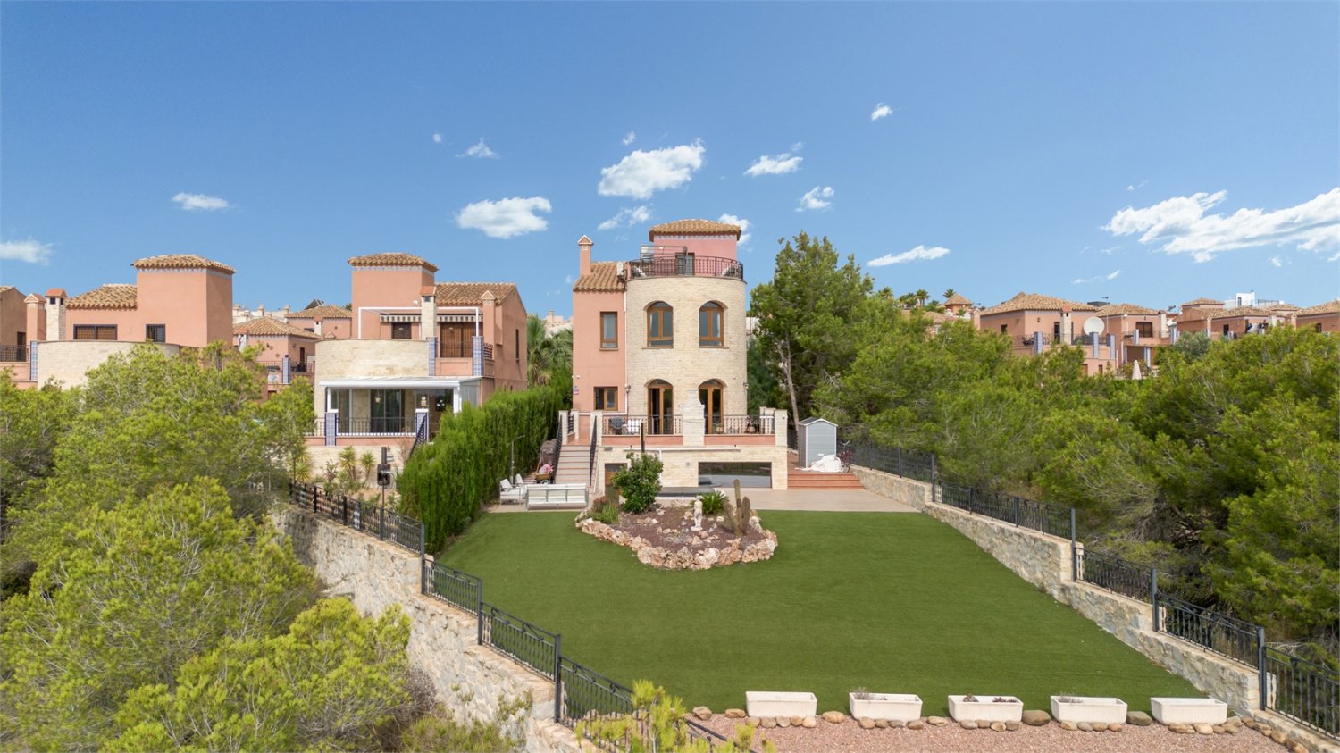 4 bedrooms House in San Miguel de Salinas, Spain No. 178261