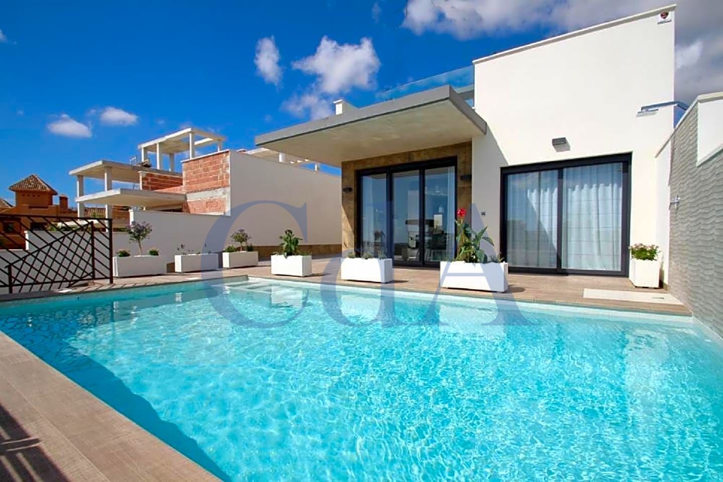 Villa T3 em San Miguel de Salinas, Spain N.º 4954